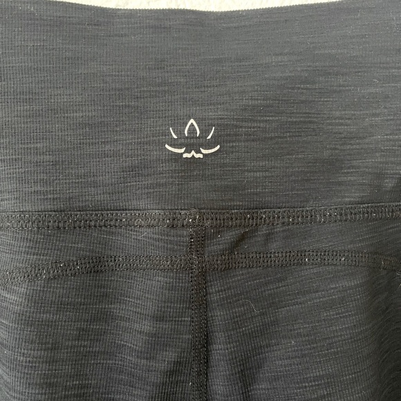 ‼️SOLD‼️ BEYOND YOGA FLARE PRACTICE PANT - Picture 5 of 7